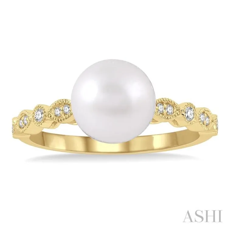 1/10 ctw 8x8MM Pearl and Round Cut Diamond Ring in 14K Yellow Gold