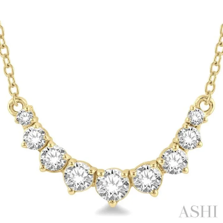 1/2 Ctw Graduated Diamond Smile Necklace in 14K Yellow Gold