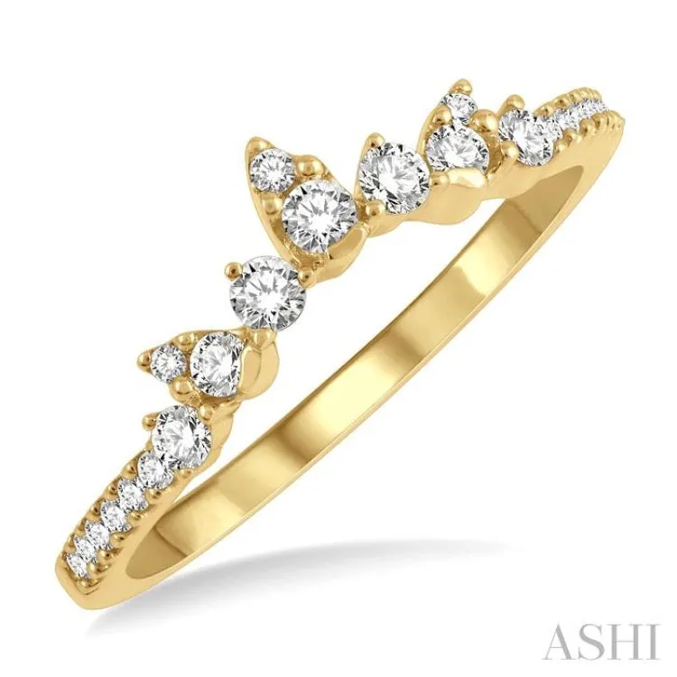 1/4 ctw Alternating Marquise and Circular Mount Round Cut Diamond Curved Wedding Band in 14K Yellow Gold