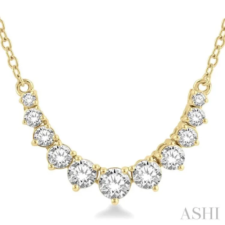 3/4 Ctw Graduated Diamond Smile Necklace in 14K Yellow Gold