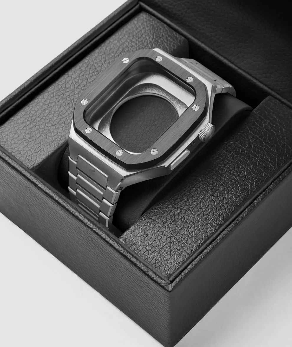 Apple Watch Case Nightfall Silver