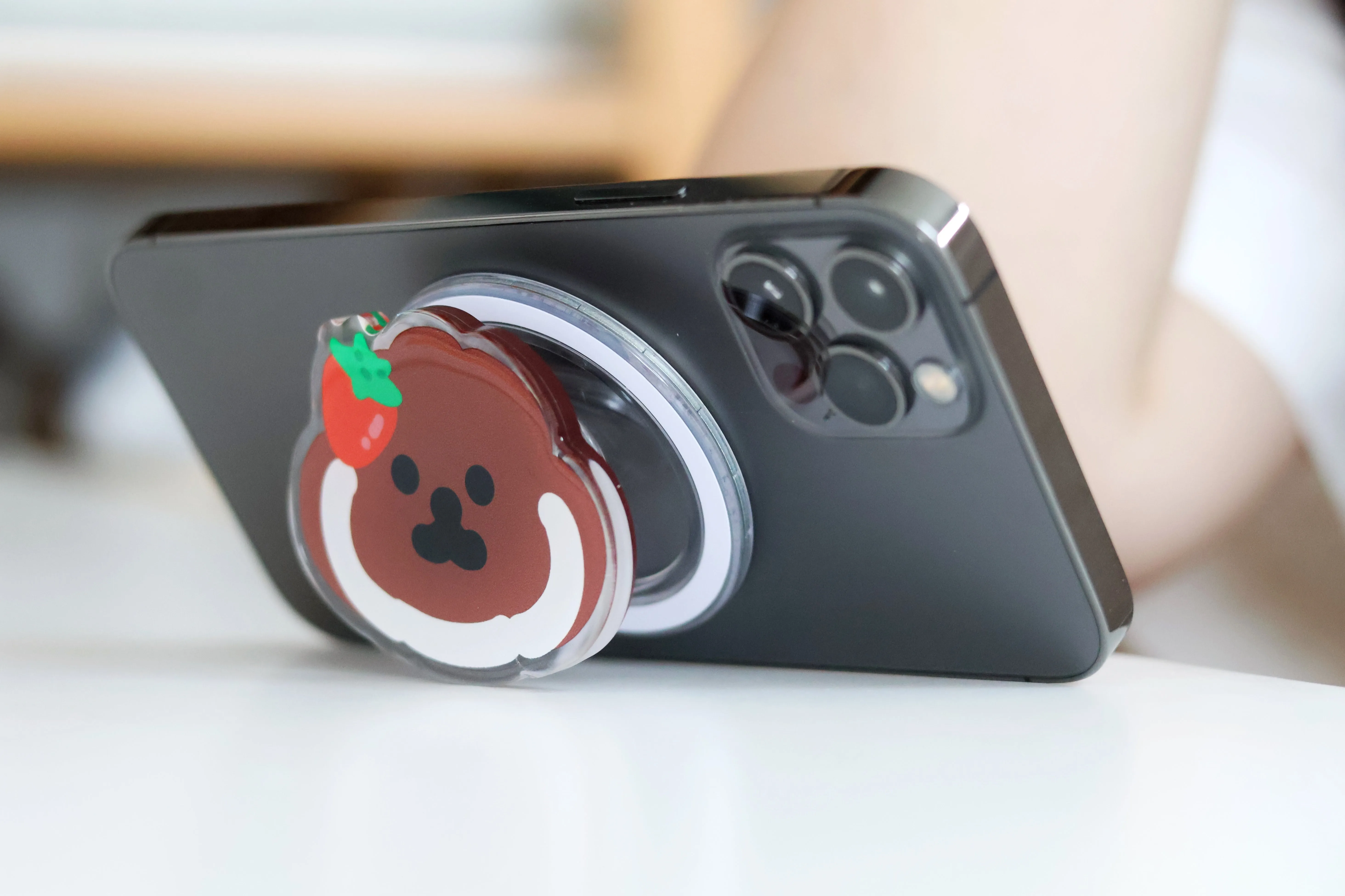 Rice Cake Puppy in Spring Phone Grip