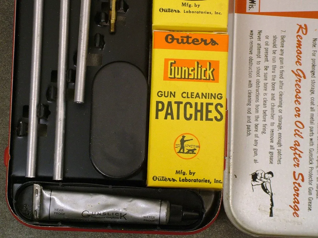 U.S. 1960s .22 Cal Gunslick Rifle Kit: Like New (One Only)